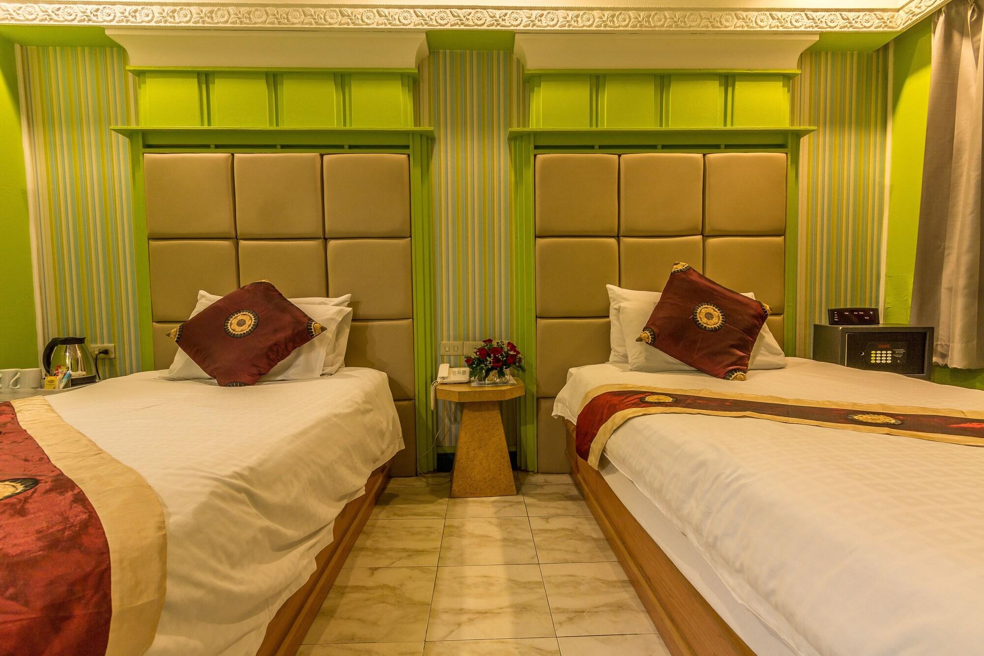 Sam'S Lodge Бангкок Экстерьер фото