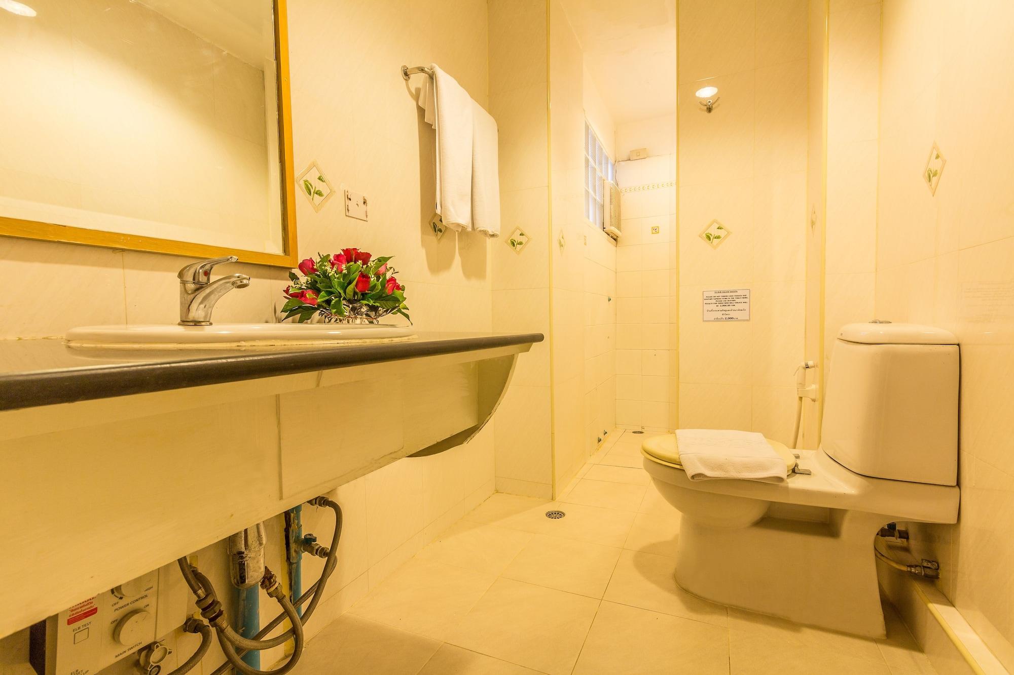 Sam'S Lodge Бангкок Экстерьер фото