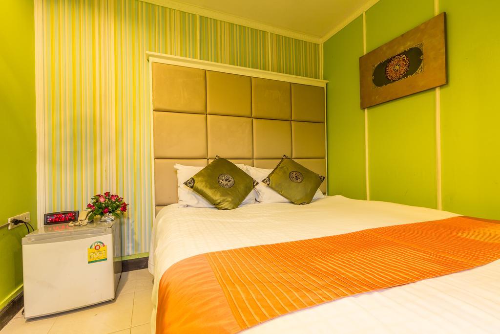 Sam'S Lodge Бангкок Экстерьер фото