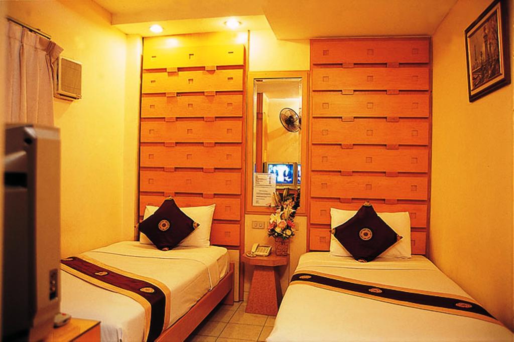 Sam'S Lodge Бангкок Экстерьер фото